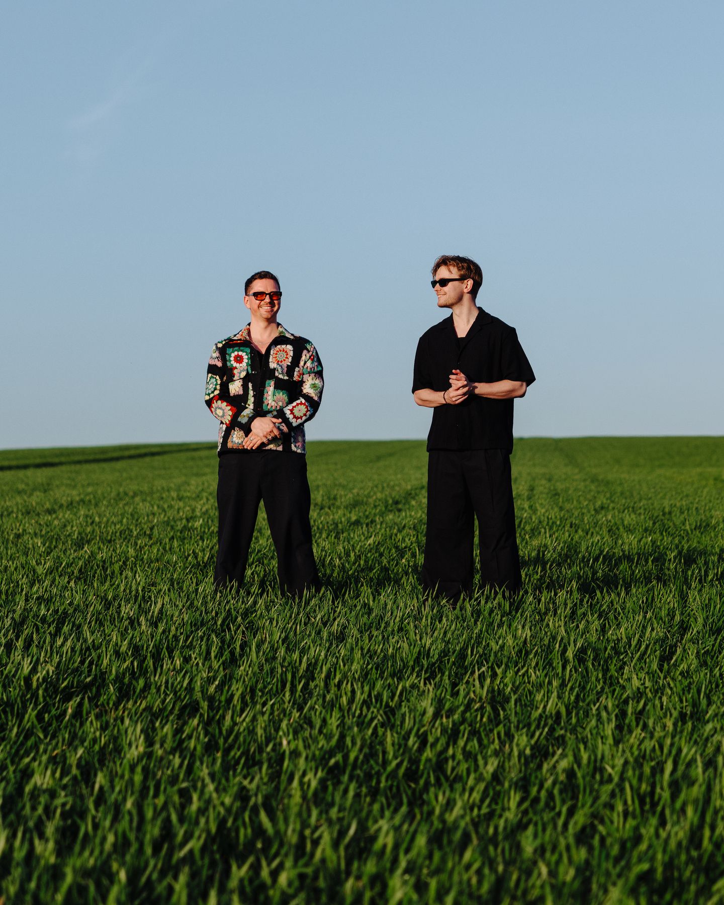Heliograph — de to DJs på en grøn mark